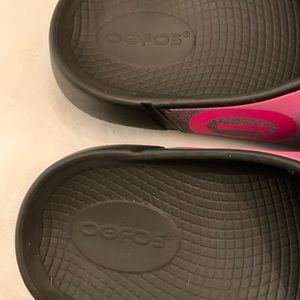 Oofos Women’s Ooahh Sport Flex Recovery Sandal